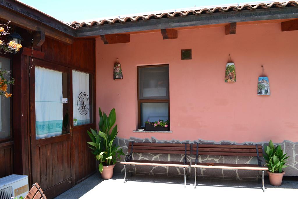 Agriturismo Su Meurreddu Tratalias Eksteriør billede